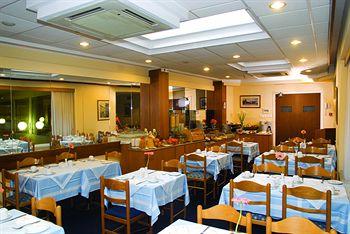 Отель Athens Cypria в Афины - Греция