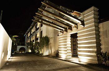 Отель Sareeraya Villas & Suites в пляж Чавенг - Таиланд