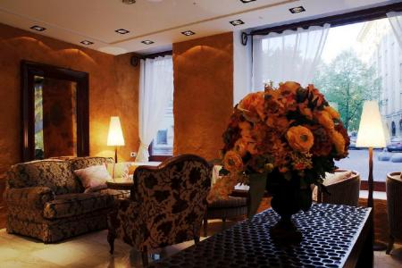 Savoy Boutique Hotel