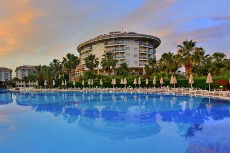 Seaden Sea World Resort & Spa