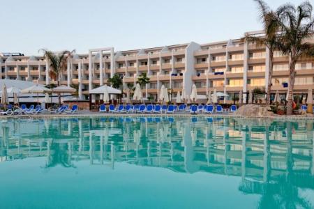 db Seabank Resort & Spa 