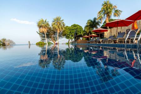 Отель Secret Cliff Resort & Restaurant в пляж Карон - Таиланд