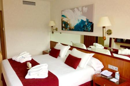 Отель ILUNION Hotel Les Corts Spa в Барселона - Испания