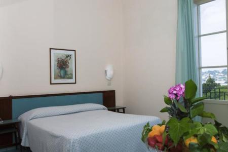 Отель Serapo в Ривьера ди Улиссе - Италия