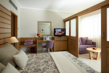 Отель Atlantica Oasis Hotel в Лимассол - Кипр
