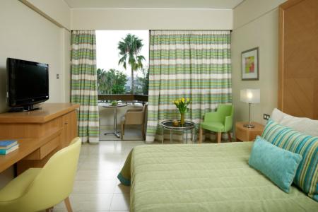 Отель Atlantica Oasis Hotel в Лимассол - Кипр