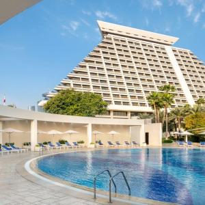 отель Sheraton Grand Doha Resort & Convention Hotel
