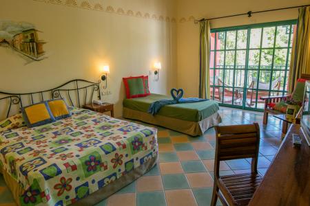 Отель Sol Turquesa Beach в Плайя Юрагуаналь - Куба