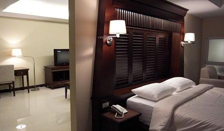 Отель August Suites в Паттайя Центр - Таиланд