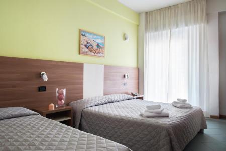 Отель St Pierre в Римини - Италия