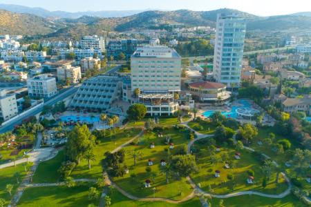 Отель St Raphael Resort & Marina в Лимассол - Кипр