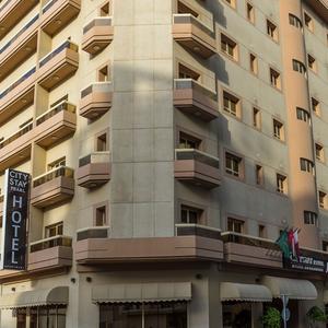 отель City Stay Grand Hotel Apartments
