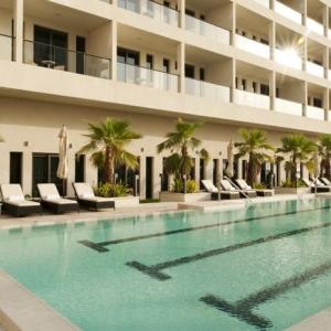 отель Staybridge Suites Abu Dhabi Yas Island
