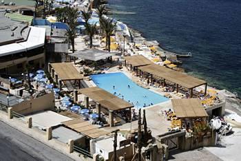 AX Sunny Coast Resort & Spa