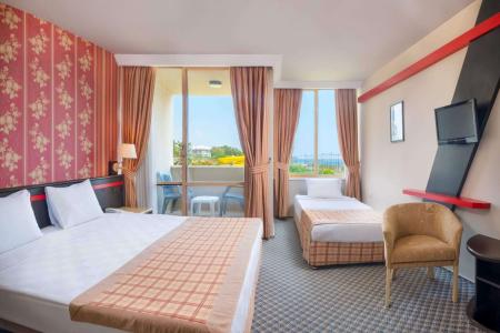 Senza Sunset Beach Hotel