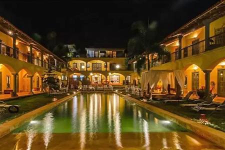 Отель Sur La Mer в Морджим - Индия