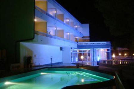 Отель Sveti Kriz в Средняя Далмация - Хорватия