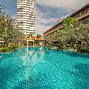 отель Avalon Beach Resort
