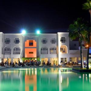 отель Royal Decameron Tafoukt Beach