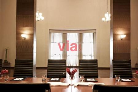 Отель Taj Connemara в Ченнай - Индия