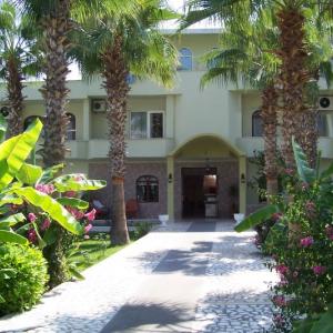 отель Monk Resort Hotel