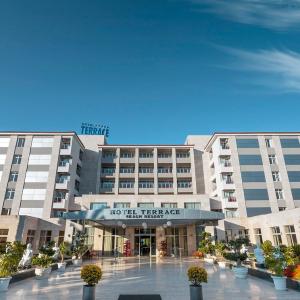 отель Terrace Beach Resort