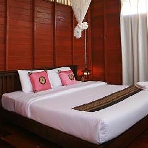отель Tharaburi Resort