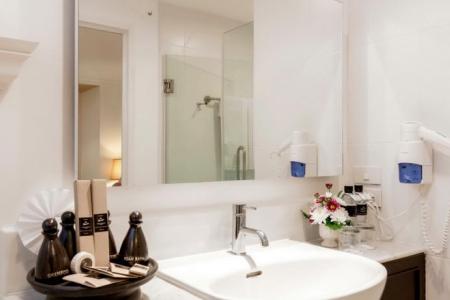 Отель Thavorn Palm Beach Resort в пляж Карон - Таиланд