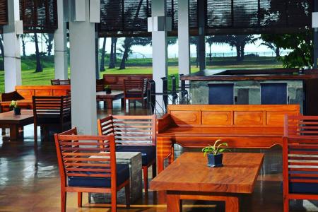 Отель The Blue Water Hotel & Spa в Ваддува - Шри-Ланка