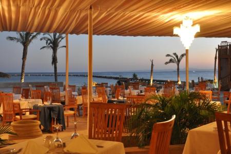 Отель The Breakers Diving & Surfing Lodge в Сома Бей - Египет