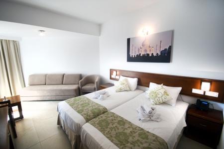 Отель Avlida Hotel в Пафос - Кипр