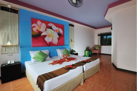 Koh Ngai Cliff Beach Resort