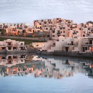 отель The Cove Rotana Resort