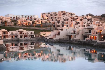 Отель The Cove Rotana Resort в Рас-эль-Хайма - ОАЭ