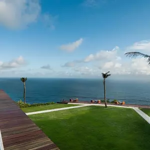 отель The Edge Bali