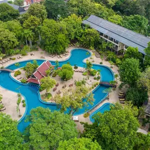 отель The Green Park Resort
