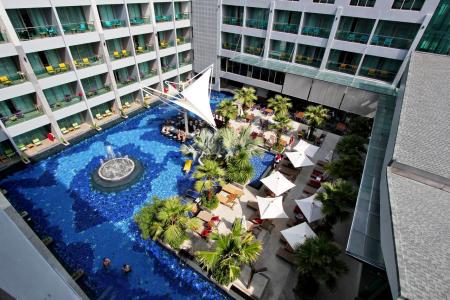 Отель The Kee Resort & Spa в пляж Патонг - Таиланд