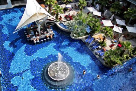 Отель The Kee Resort & Spa в пляж Патонг - Таиланд