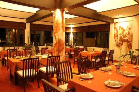 B2 Ayatana Premier Hotel & Resort