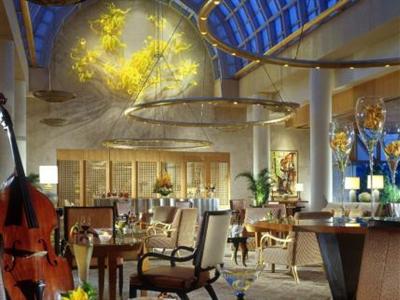 Отель The Ritz-Carlton Millenia Singapore в о. Сингапур - Сингапур