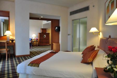 Отель Royal Paradise Phuket в пляж Патонг - Таиланд