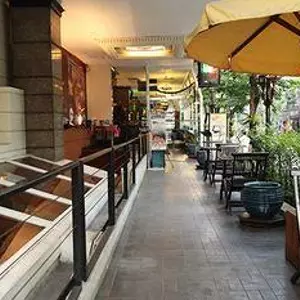 отель The Tawana Bangkok