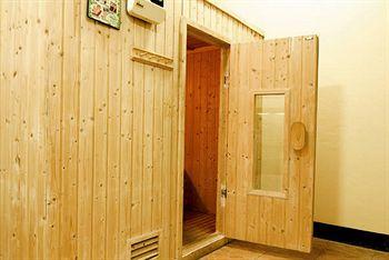 Отель The Victory Executive Residences в Ратчатхеви - Таиланд