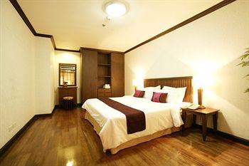 Отель The Victory Executive Residences в Ратчатхеви - Таиланд