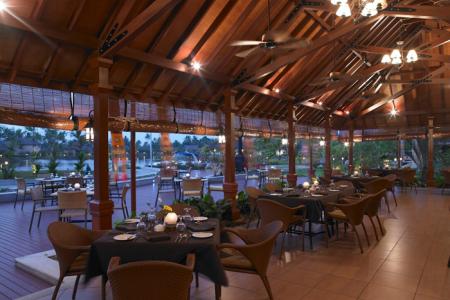 Отель The Zuri Kumarakom Kerala Resort & Spa в Керала - Индия