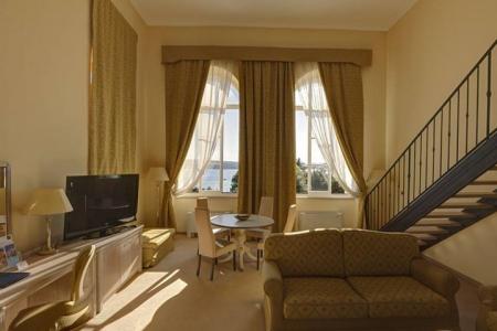 Hotel Kvarner Palace