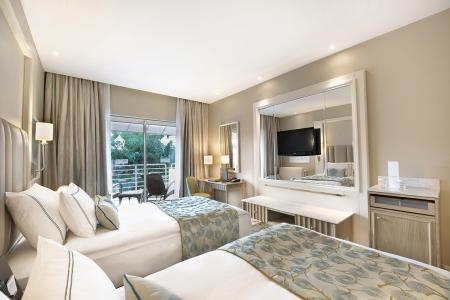 Отель Titanic Deluxe Lara в Лара - Турция