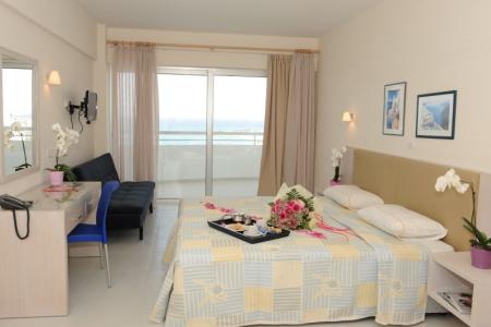 Отель Tofinis Hotel в Айя-Напа - Кипр