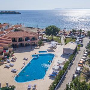 отель Toroni Blue Sea