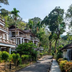 отель Baan Krating Phuket Resort
